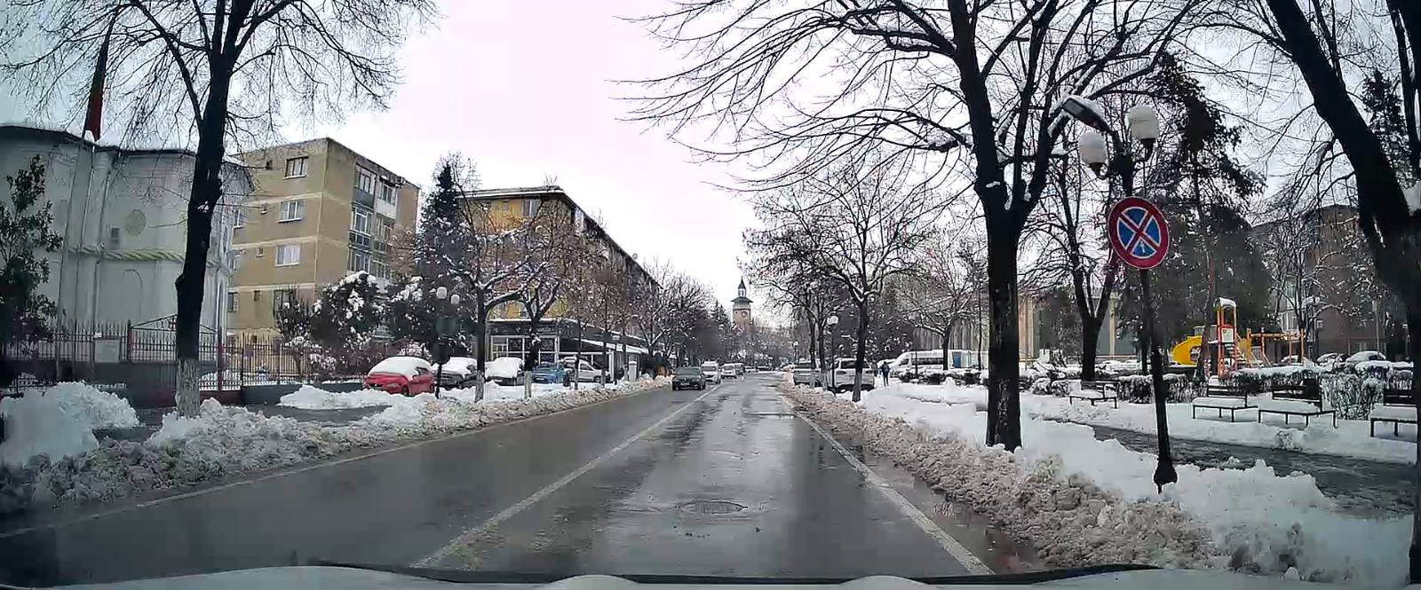 Activitatea de deszăpezire, extinsă și finalizată pe străzile din urgențele I și II