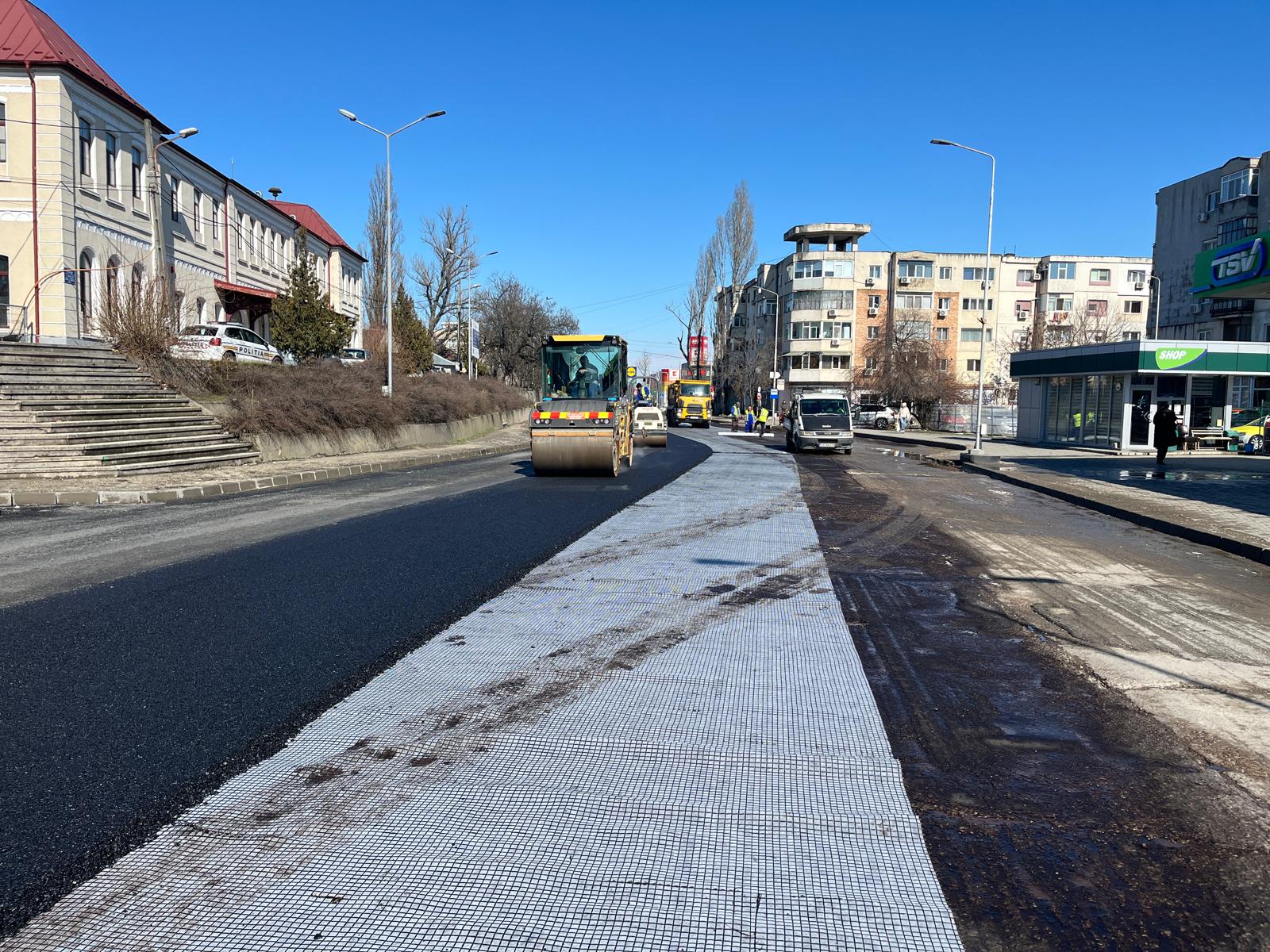 MIDA DRUM continuă lucrările de asfaltare în municipiul Giurgiu