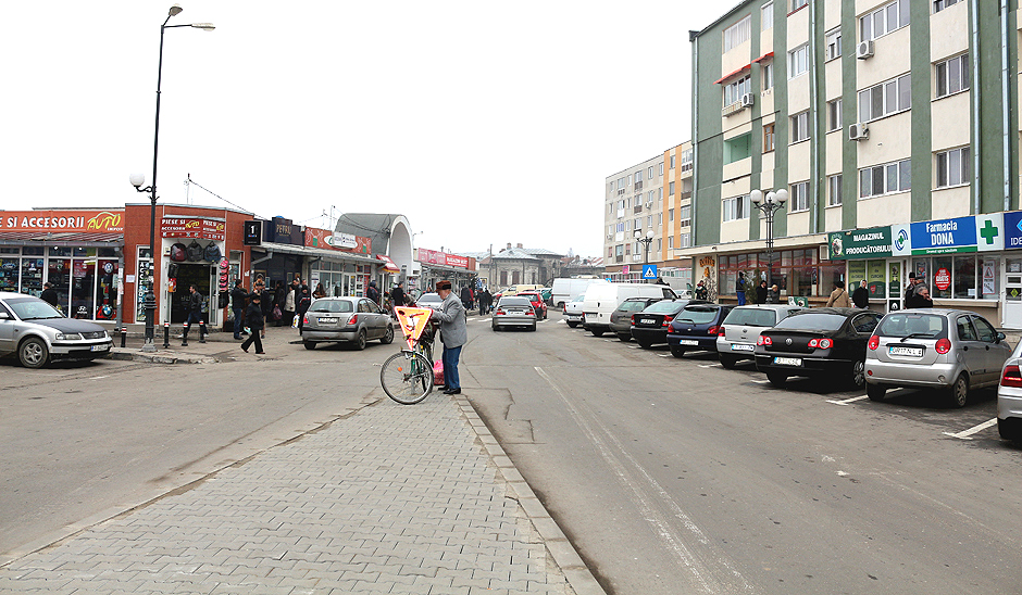 Consilierii locali au aprobat înființarea serviciului de administrare a parcărilor cu plată în zona centrală