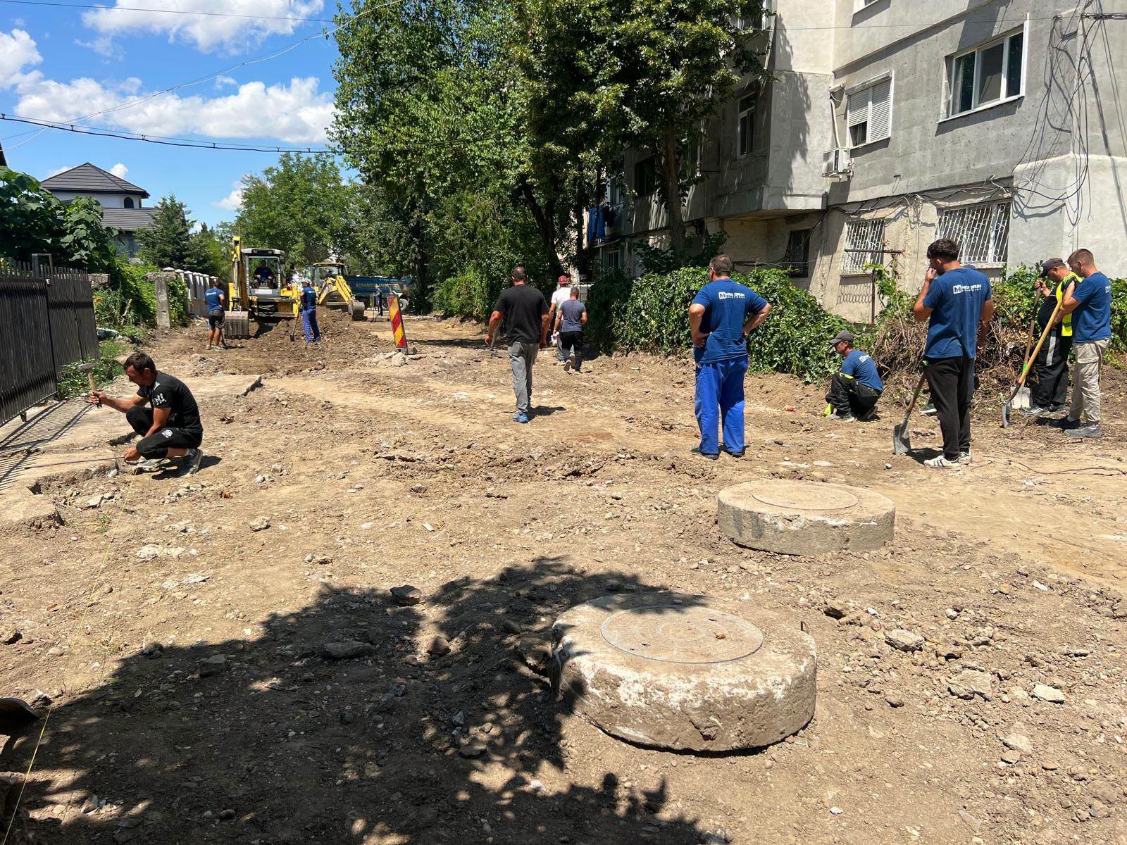 Continuă lucrările de modernizare a infrastructurii rutiere în Zona II a municipiului Giurgiu