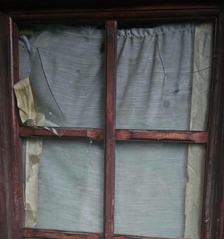Cabina din Parcul Elevilor, devastată. Cinci tineri, predați Poliției Municipale